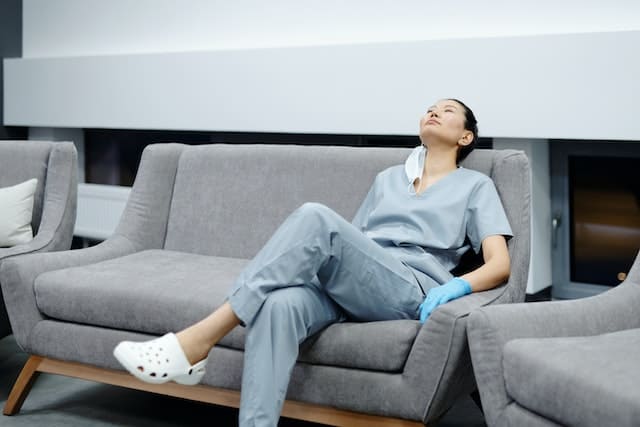 Reconversion infirmière dans le bien-être